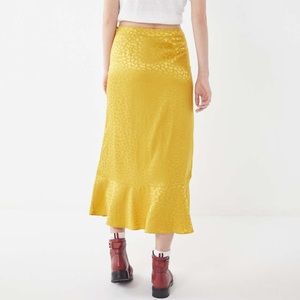 Yellow silk midi skirt - Urban Outfitters NWT